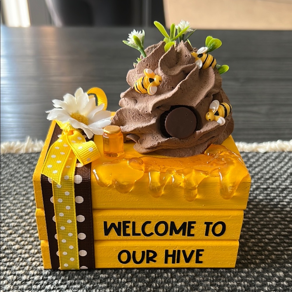 Beehive Farmhouse book stack
